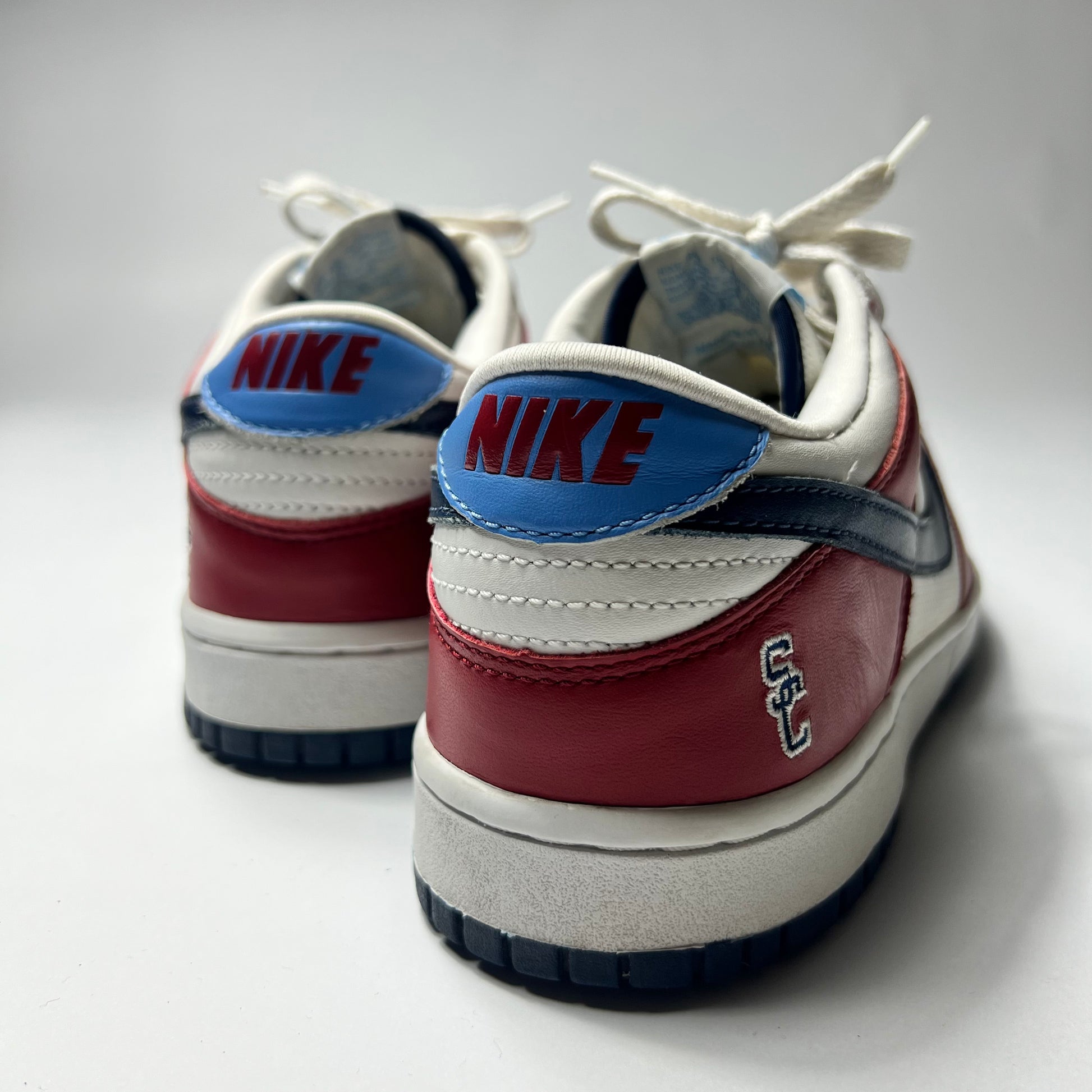 Vintage Nike Dunk Low Supreme Court Red 42,5 / 304714-146 - Cats on Stacks VNTG