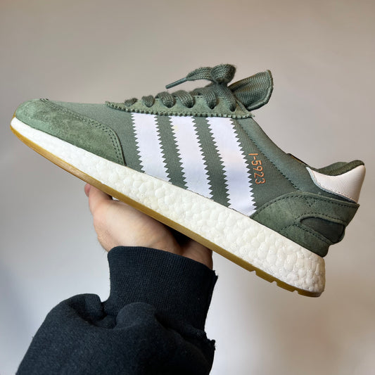 Adidas Iniki Boost I-5923 Base Green 40 / CQ2492 - Cats on Stacks VNTG