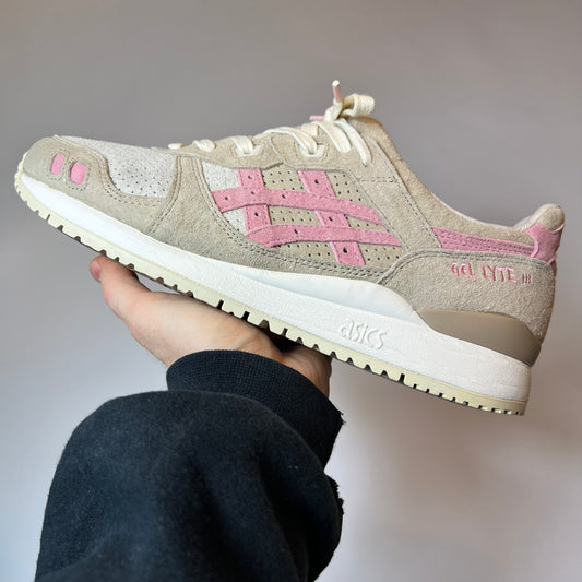 Asics Gel Lyte III "Kadomatsu Pack" Plum Blossom 42 / 1201A164-200 - Cats on Stacks VNTG