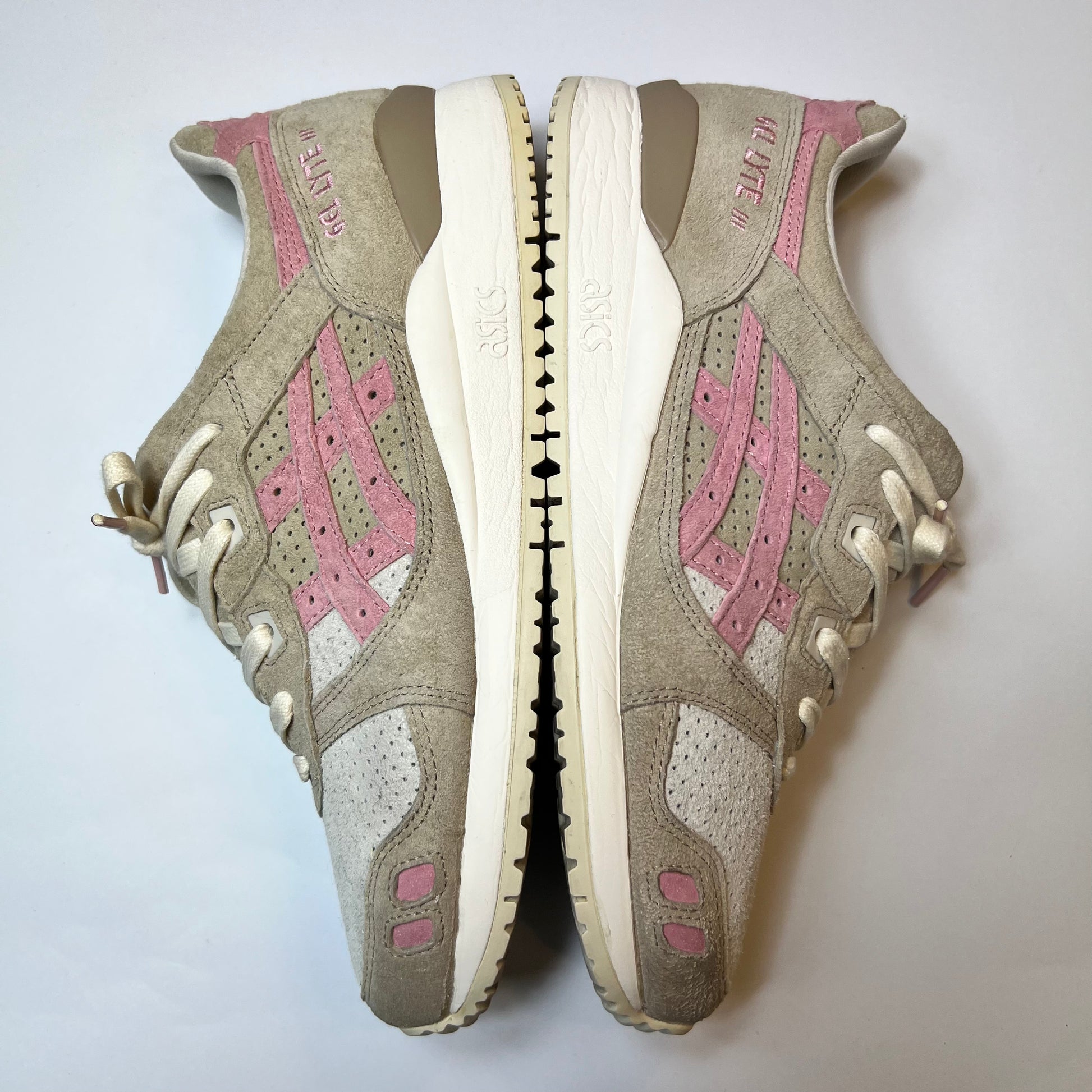 Asics Gel Lyte III "Kadomatsu Pack" Plum Blossom 42 / 1201A164-200 - Cats on Stacks VNTG