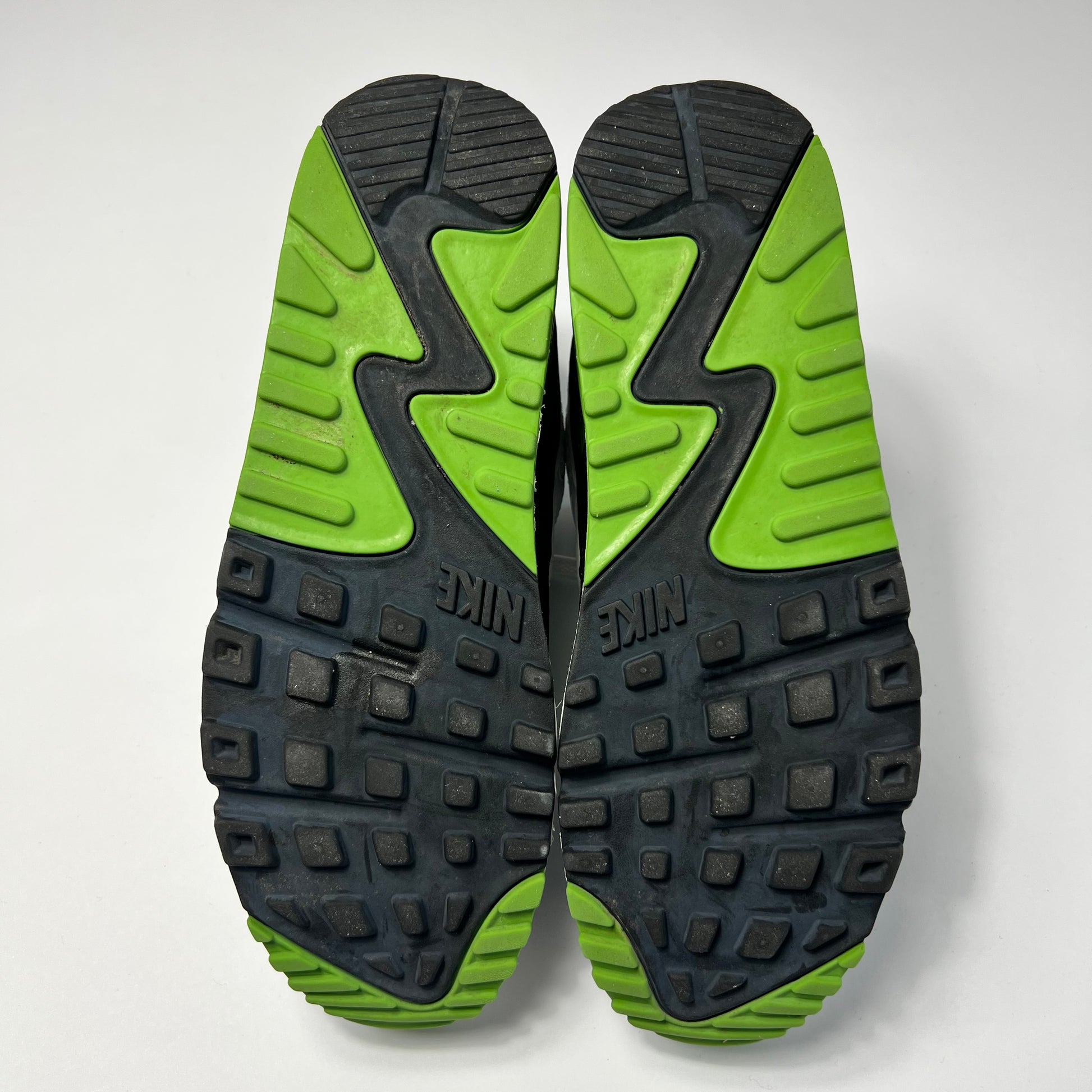 Nike Air Max 90 Recraft Chlorophyll Green 42 / CT4352-102 - Cats on Stacks VNTG