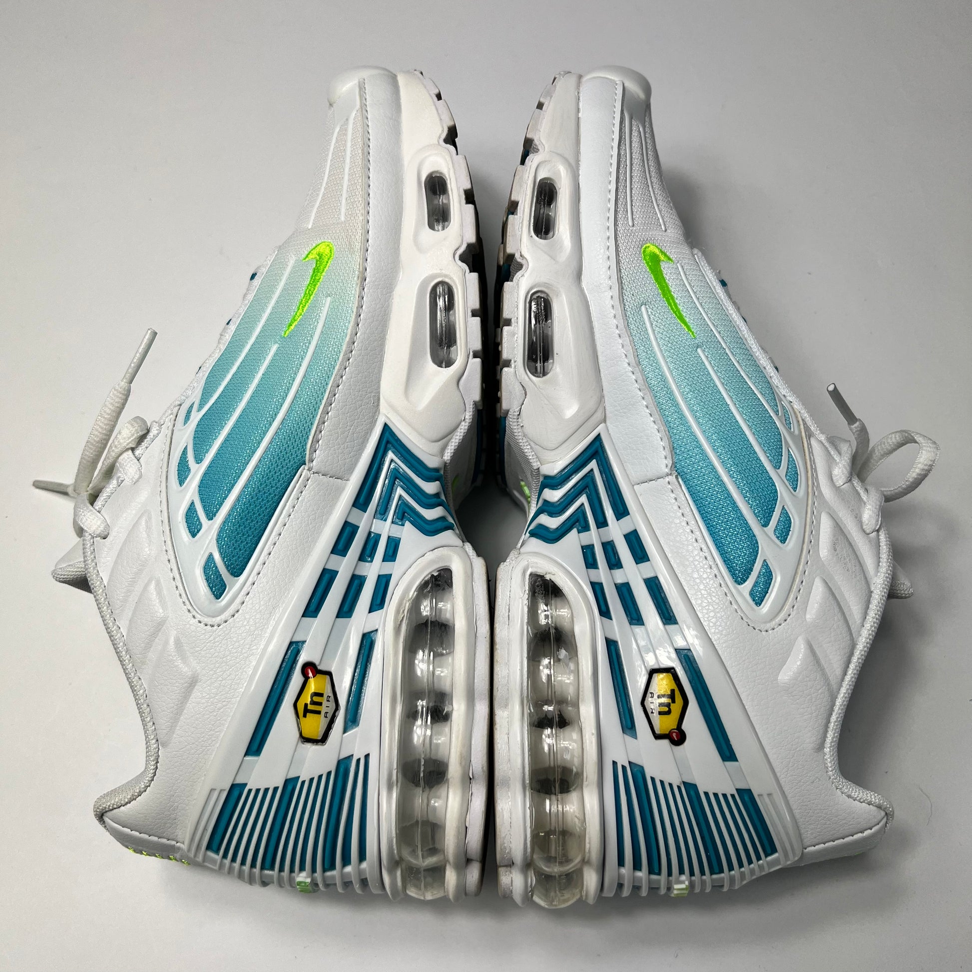 Nike Air Max Plus 3 Weiß Aquamarin 42,5 / DM2835-100 - Cats on Stacks VNTG