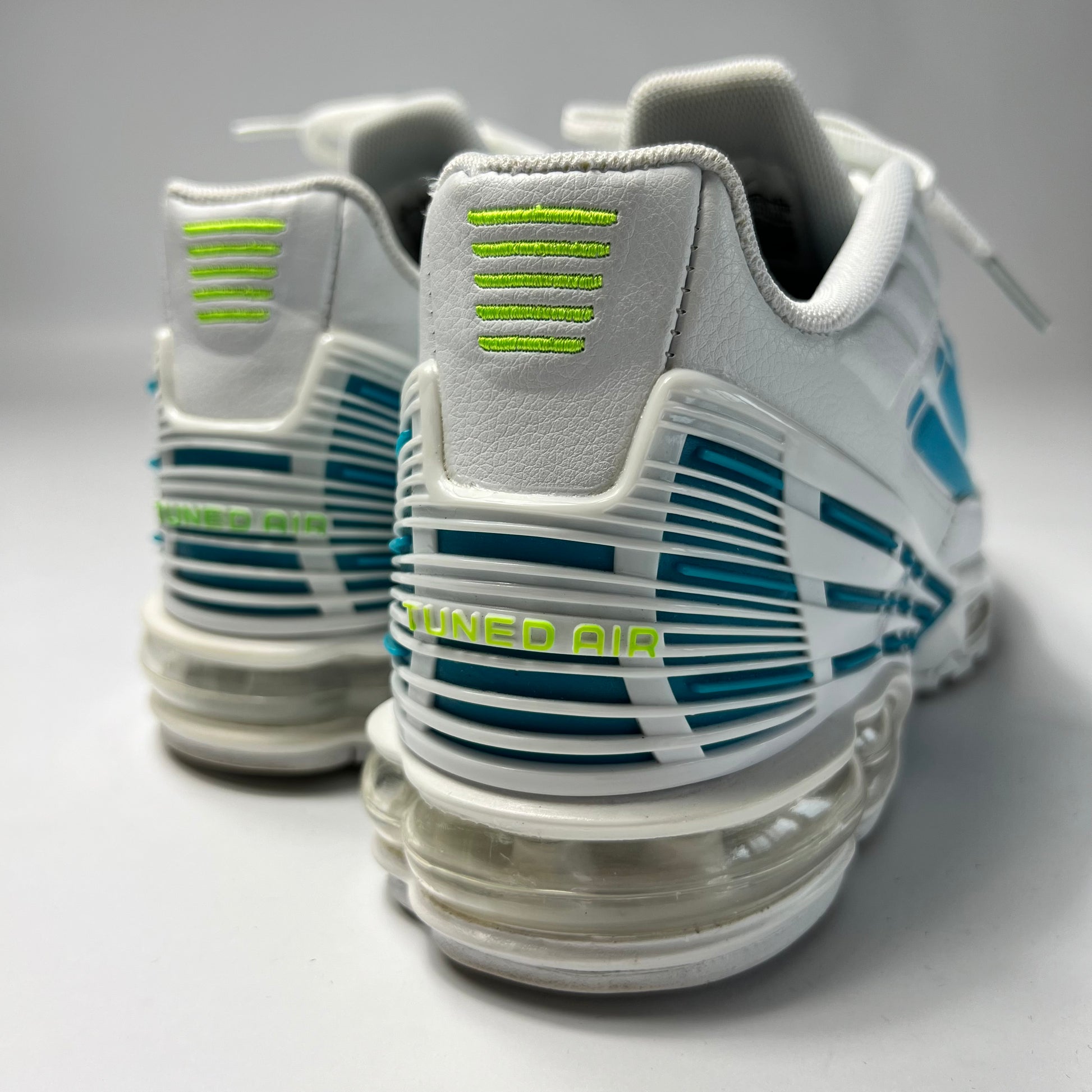 Nike Air Max Plus 3 Weiß Aquamarin 42,5 / DM2835-100 - Cats on Stacks VNTG