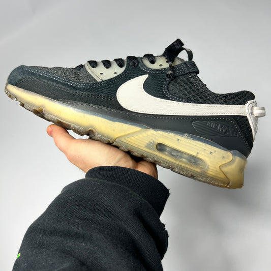 Nike Air Max 90 Terrascape Black White 42,5 / DM0033-002 - Cats on Stacks VNTG