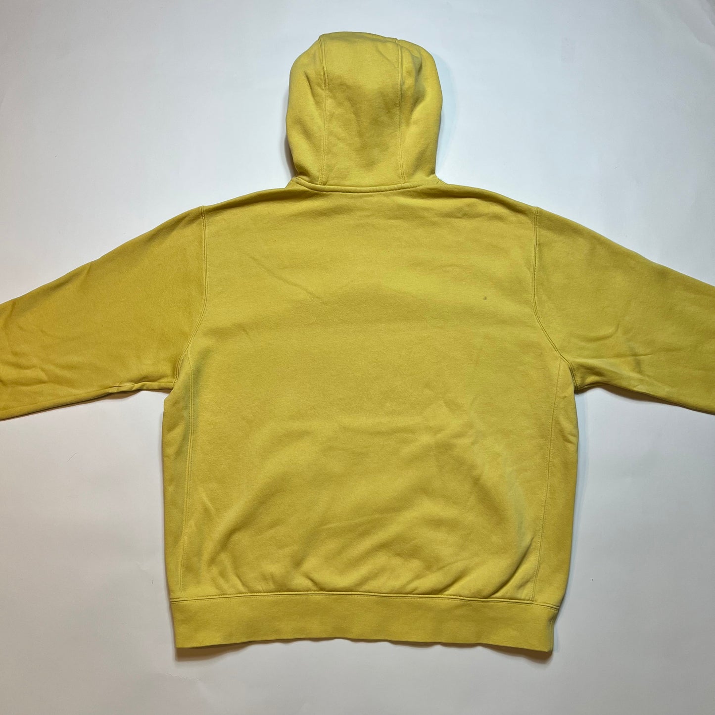 Nike Air Essentials Yellow Hoodie L - Cats on Stacks VNTG