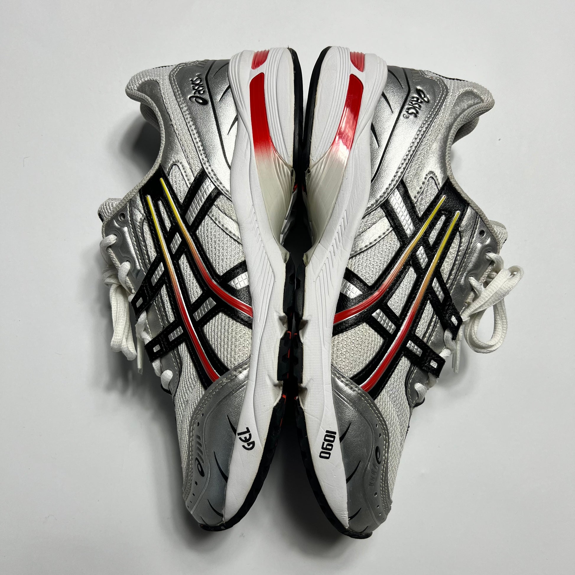 Asics Gel-1090 Silver Red 43 / 1021A285-100 - Cats on Stacks VNTG