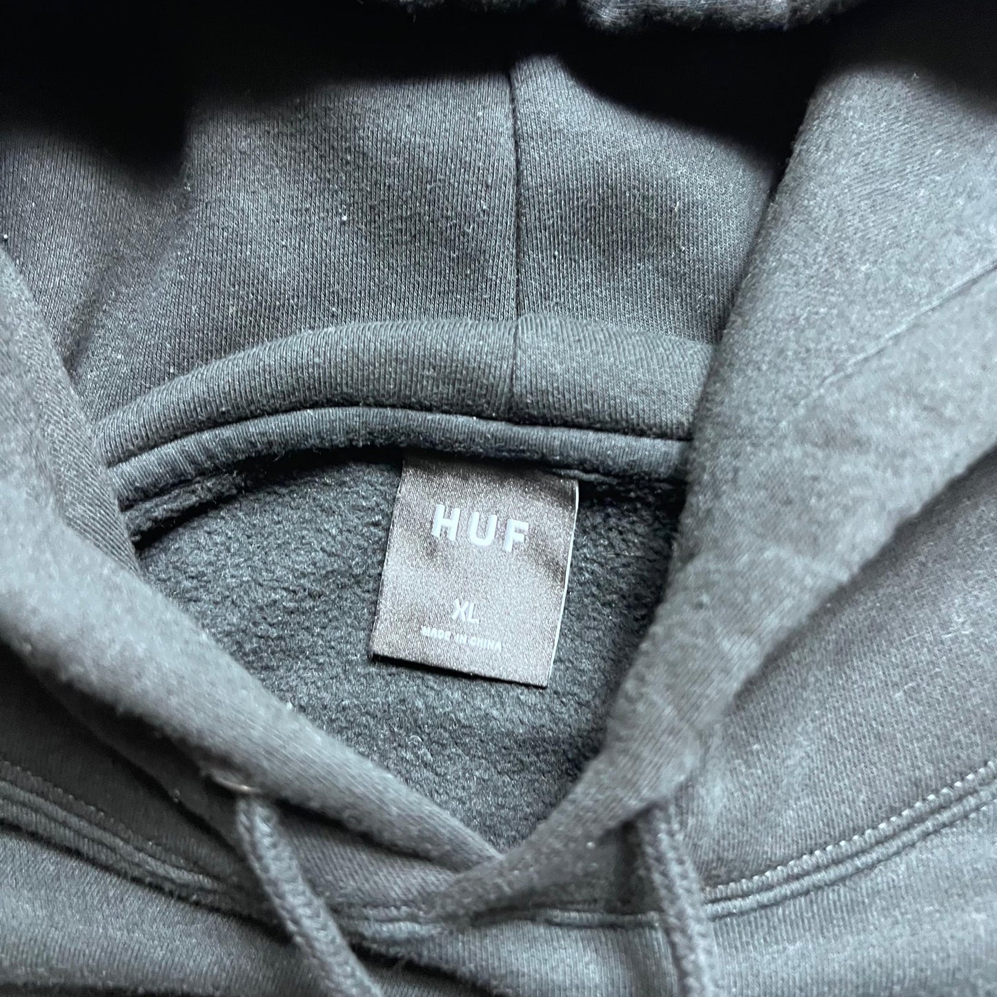 HUF Worldwide 3D Spellout Hoodie schwarz XL - Cats on Stacks VNTG